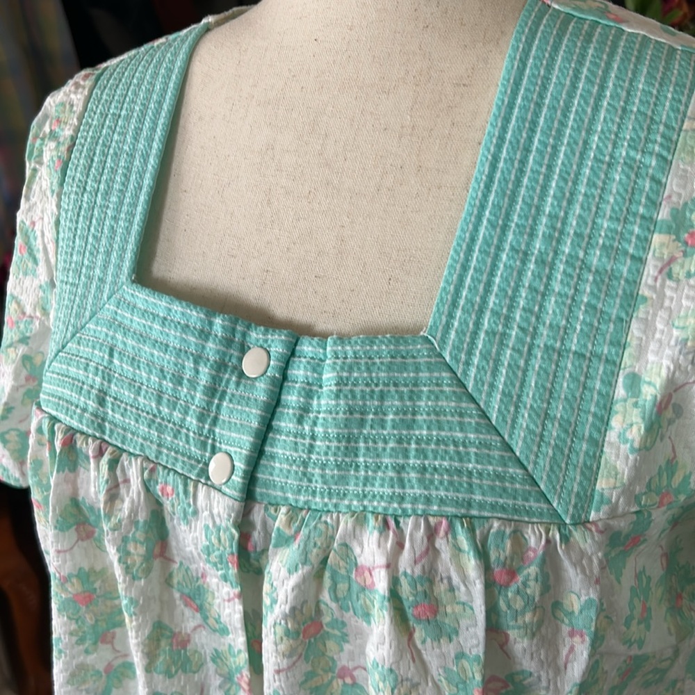 Vintage 60’s Housecoat Robe - Picture 3 of 12